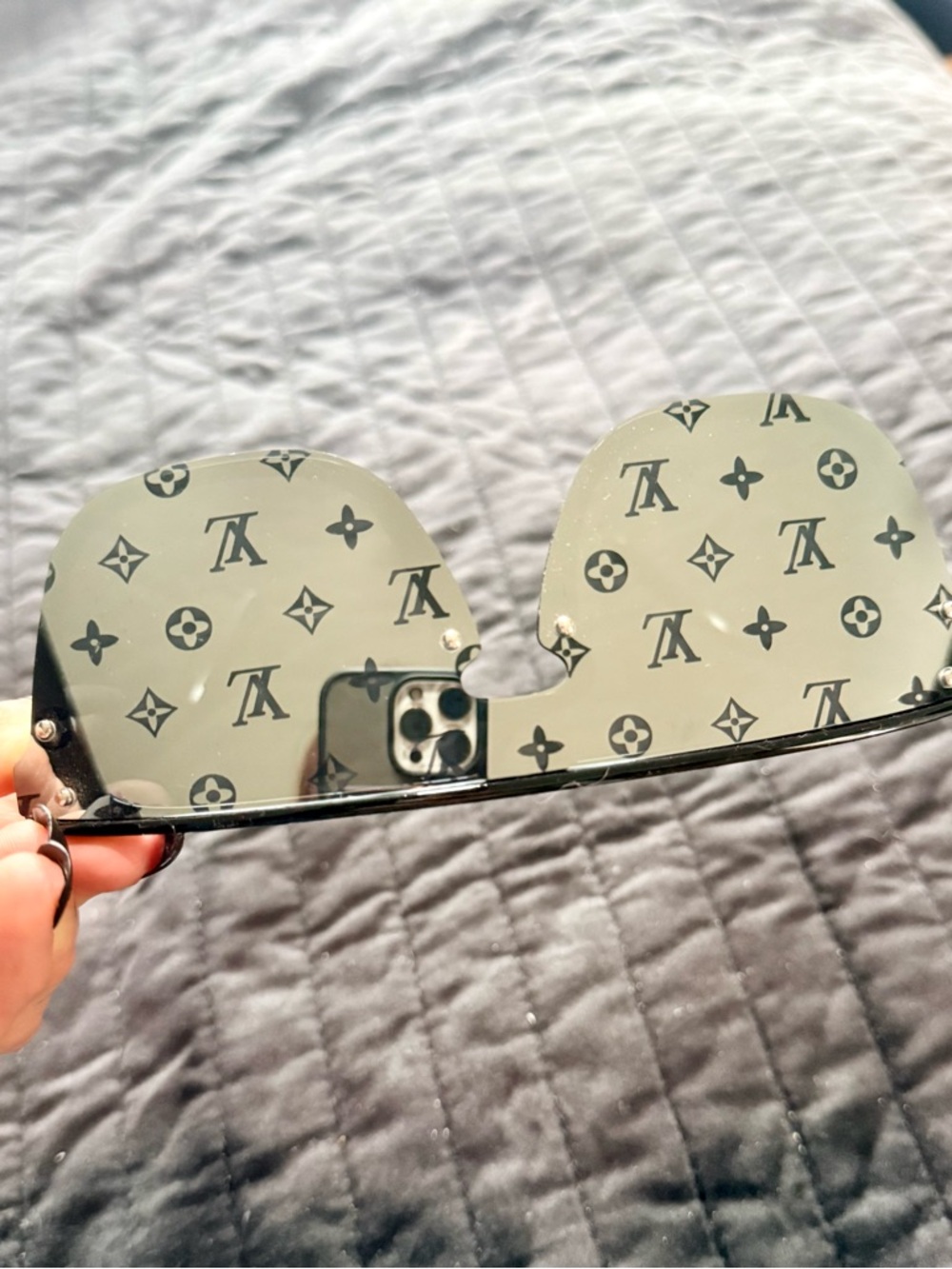 Louis Vuitton Mirrored Logo Monogram Sunglasses - Silver/Black (Cousin)